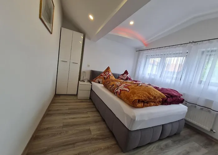 Ferien- und Businesswohnung Sonnentor Dreiländereck im zweiten Stock