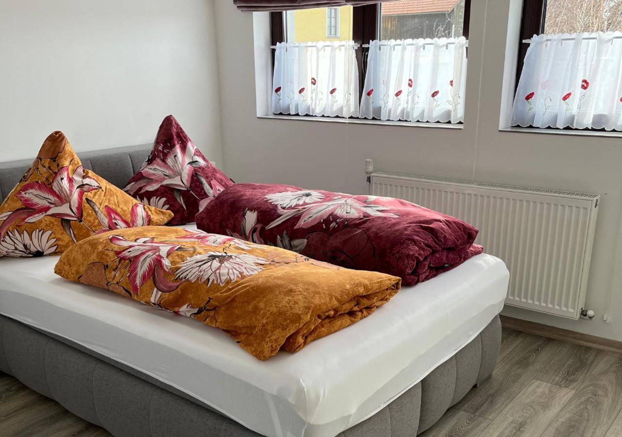 Apartment Ferien- Und Businesswohnung Sonnentor Dreiländereck Im Zweiten Stock *