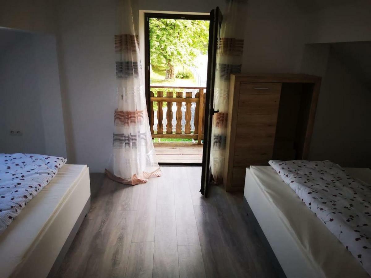 Apartment Ferien- Und Businesswohnung Sonnentor Dreiländereck Im Zweiten Stock *