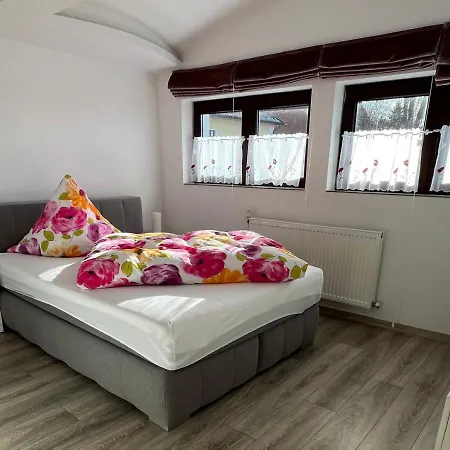 Ferien- und Businesswohnung Sonnentor Dreiländereck im zweiten Stock Exterior foto