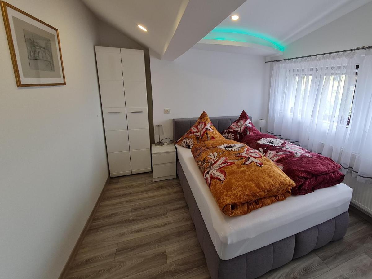 Ferien- Und Businesswohnung Sonnentor Dreilaendereck Im Zweiten Stock Apartament